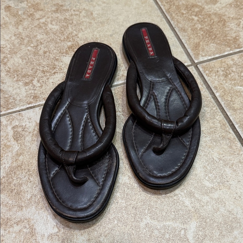 Prada Brown Padded Toe-Loop Leather Sandals sz 8 orig $350